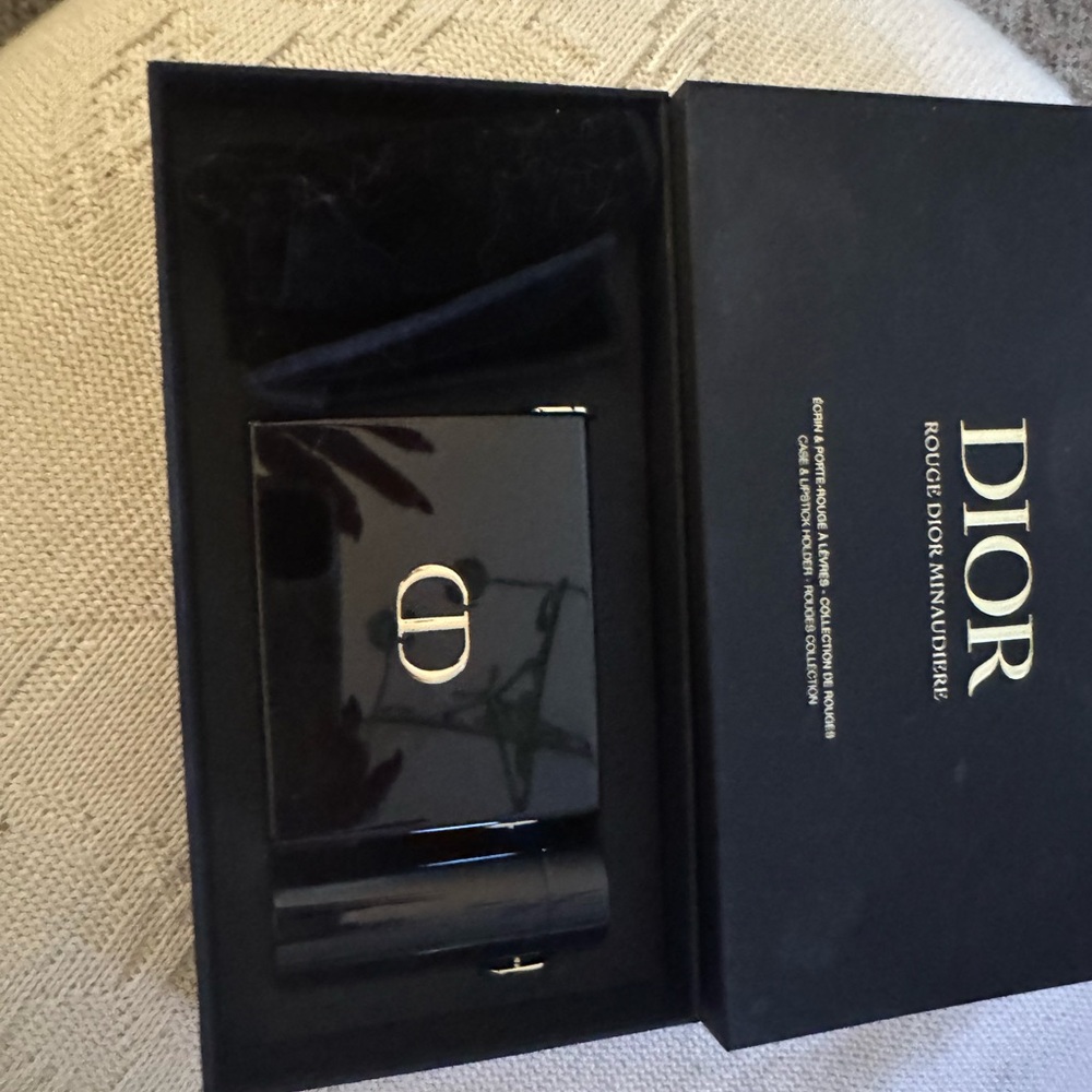 Luxury Lipstick Set with Mirror Dior - Picture 2 of 3